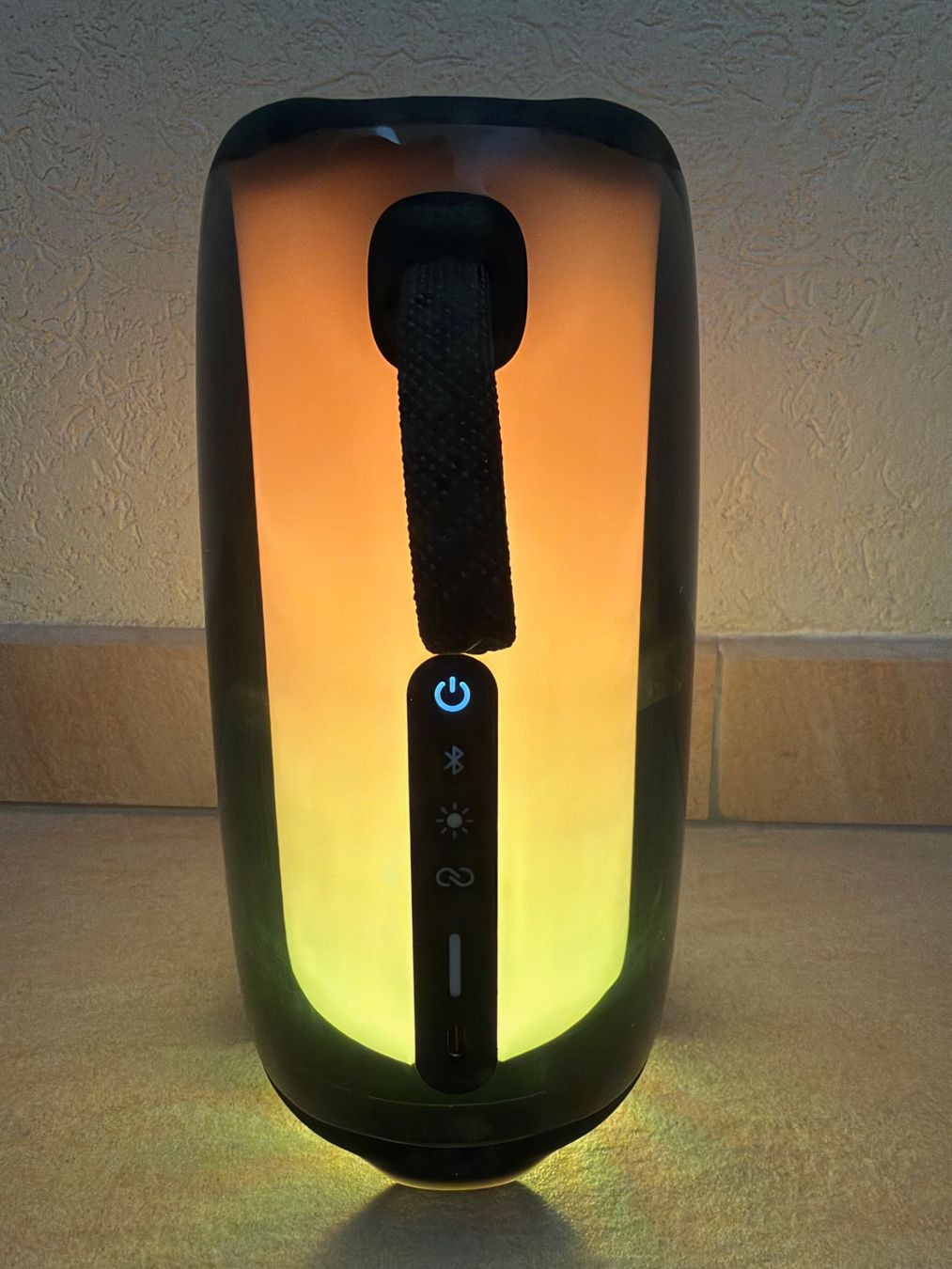 JBL Haut-parleurs: JBL Pulse 5 Black – D'occasion à St-Gingolph par GoldenKeys 1