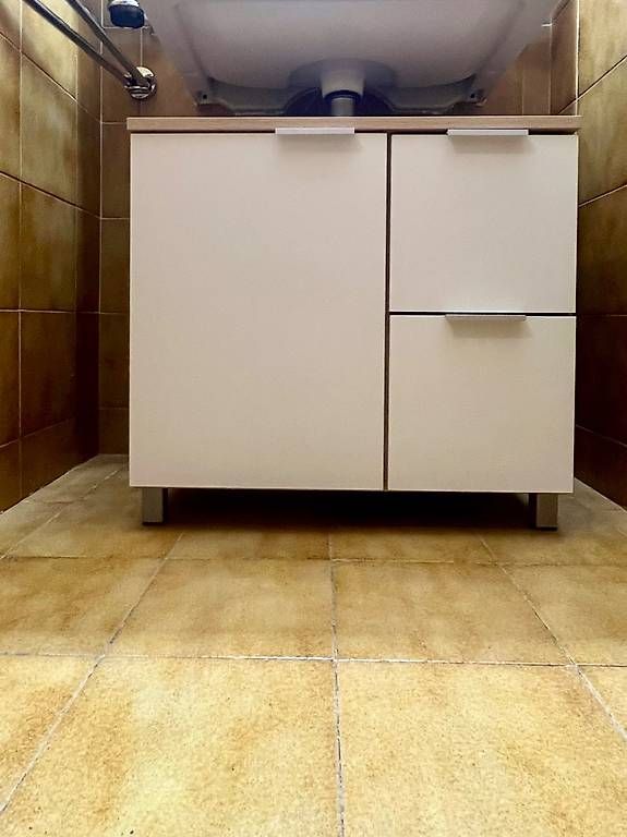 Mobili per bagno: Mobile bagno – Usato da Sorengo venduto da LaVale