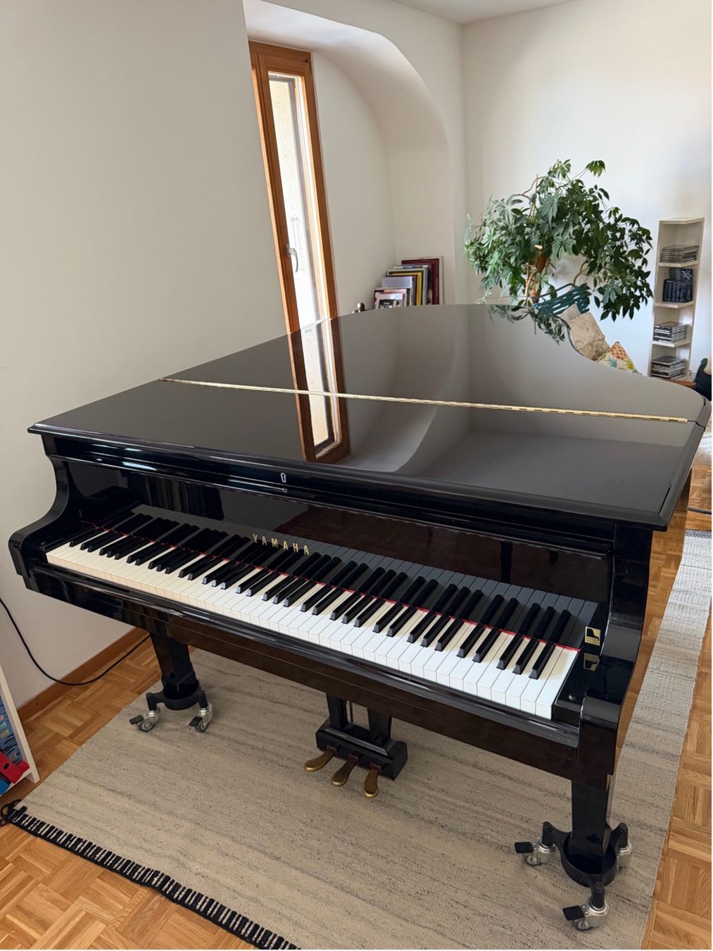 Yamaha Instruments de musique: Piano à queue Yamaha C3 Conservatory – État impeccable – D'occasion à Mollens par Antomicho 4