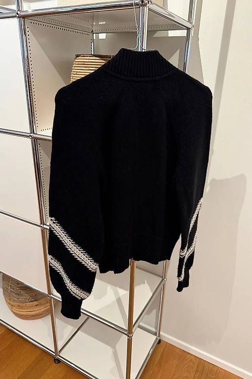 Chanel Vestes: CHANEL BOMBER JACKE – Neuf (Voir description) à Schwyz par bofb 5