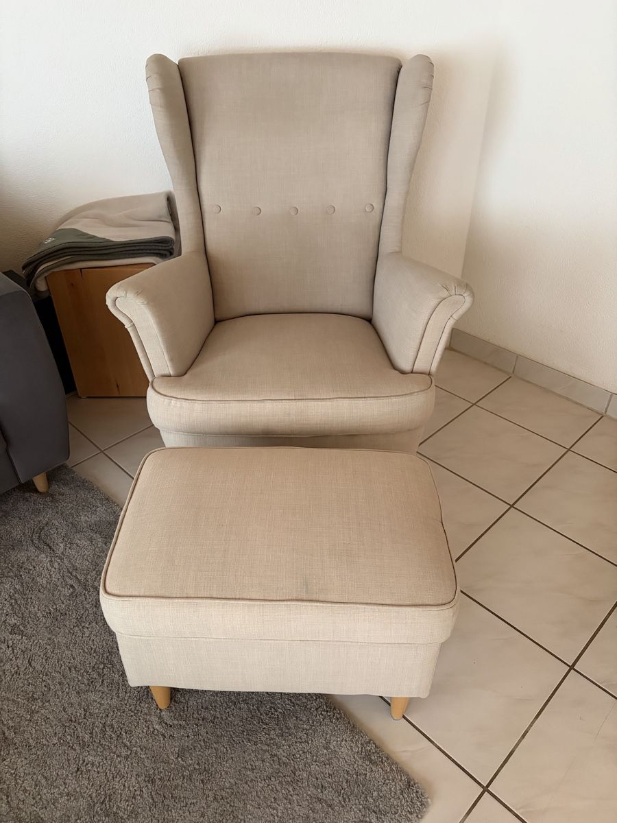Ikea Fauteuils: Sessel mit Hocker beige guter Zustand – Neuf (Voir description) à Brüttelen par Renato1986 1