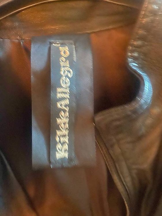 Giacche: Giacca in pelle nera Kikkallegra – Usato da Arzo venduto da lor_9pzy 2