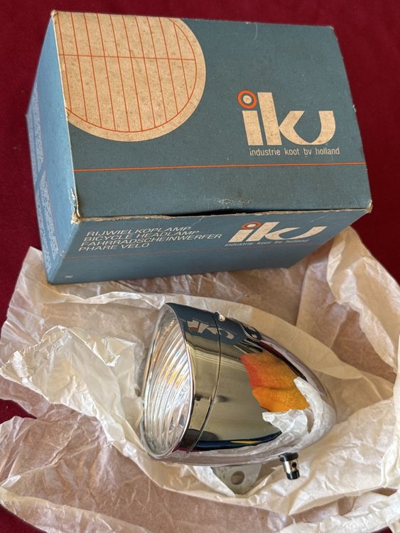 Pezzi di ricambio: Alte Fahrrad Velo Lampe von iku made in Holland original neu – Nuovo e nell'imballaggio originale da Fehraltorf venduto da habibi2008