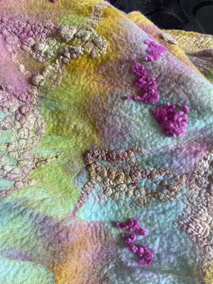 Foulards, Tücher & Schals: Écharpe feutré à la main - pièce unique – Neu und originalverpackt aus Randogne von BonnieG 4