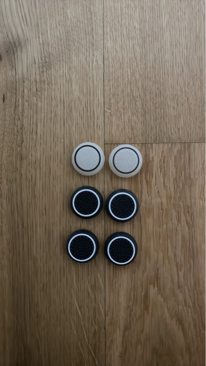Controller: 6x Grips für Controller - Top Zustand – Nuovo (secondo la descrizione) da Würenlos venduto da rob_yx7p