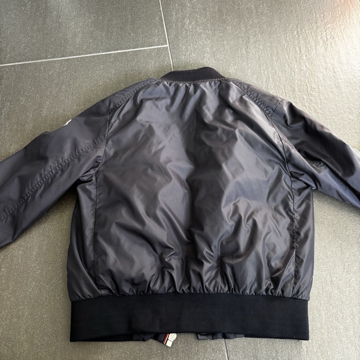 Moncler Vestes & Manteaux: Moncler Kinderjacke  – D'occasion à Illnau par Eila6 2