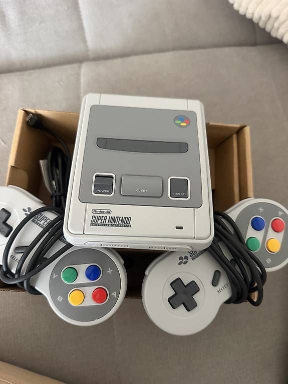 Nintendo Console: Nintendo SNES Classic Mini  OVP  2 Controller  21 Spiele – Usato da Münchwilen AG venduto da stueli6 1