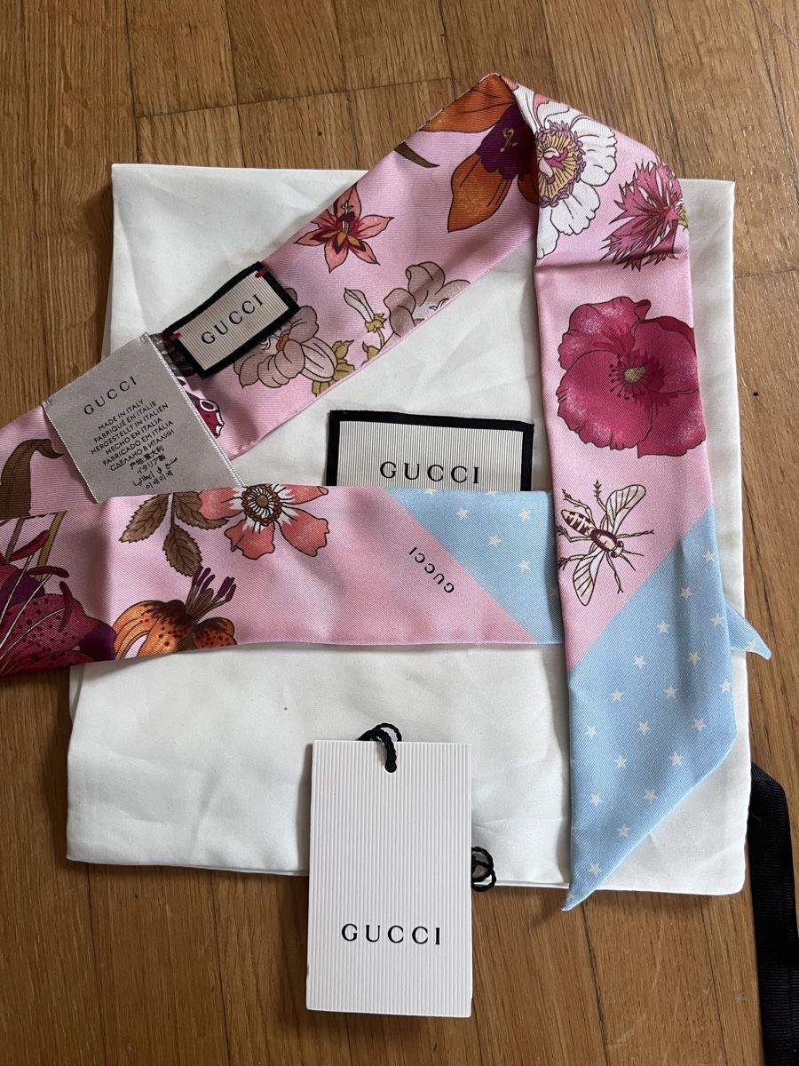 Gucci Foulard & Sciarpe: Gucci Seidentuch – Nuovo e nell'imballaggio originale da Zürich venduto da Lifestyle1 3