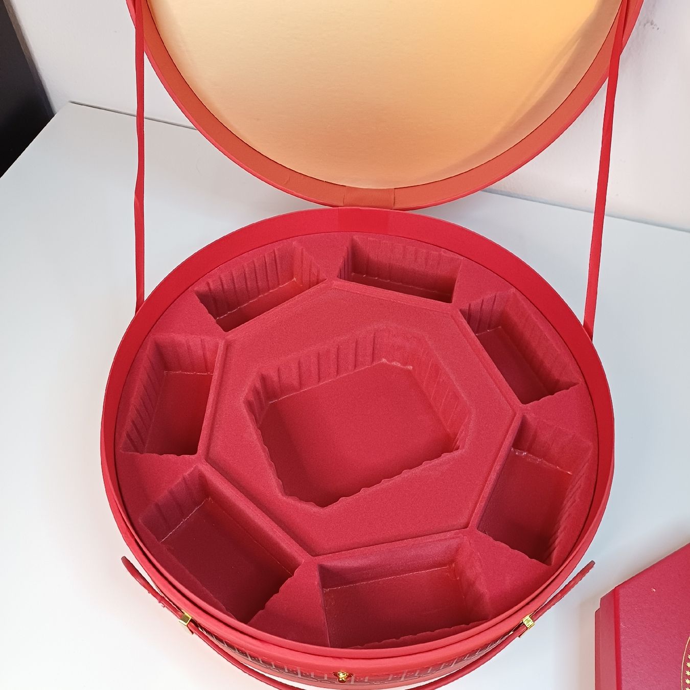 Casse di trasporto: Exklusive grosse chinesische Geschenkbox / Premium – Usato da Zürich venduto da Secondito 4