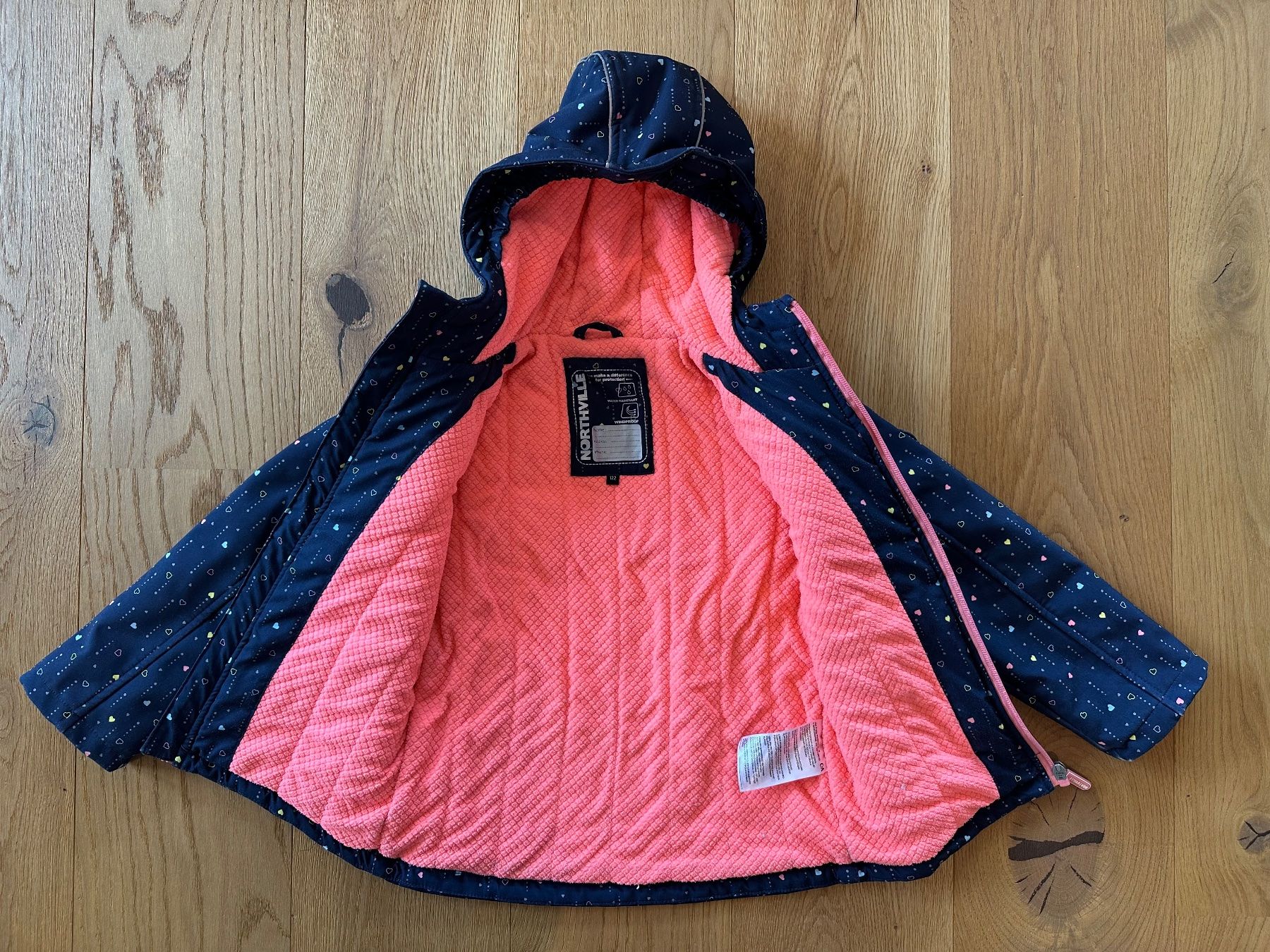 C&A Giacche & Cappotti: Softshelljacke gefüttert in Gr. 122 – Usato da Staldenried venduto da Chleeblattji 2