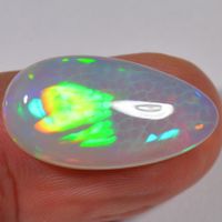 8.1 Karat - Tropfenförmiger Äthiopischer Welo Opal