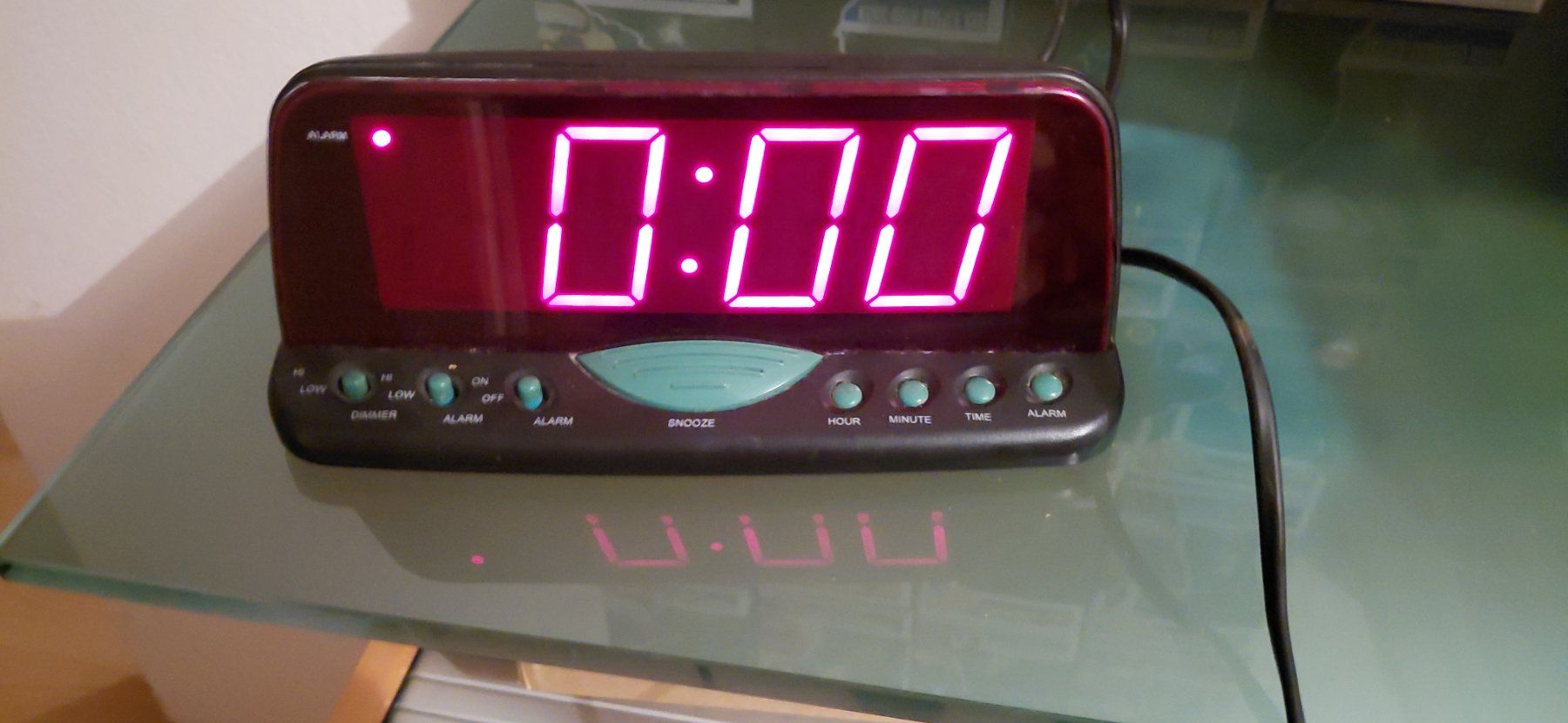 Sveglie: Retro LED Wecker funktioniert tadellos – Usato da Gretzenbach venduto da Uli1980