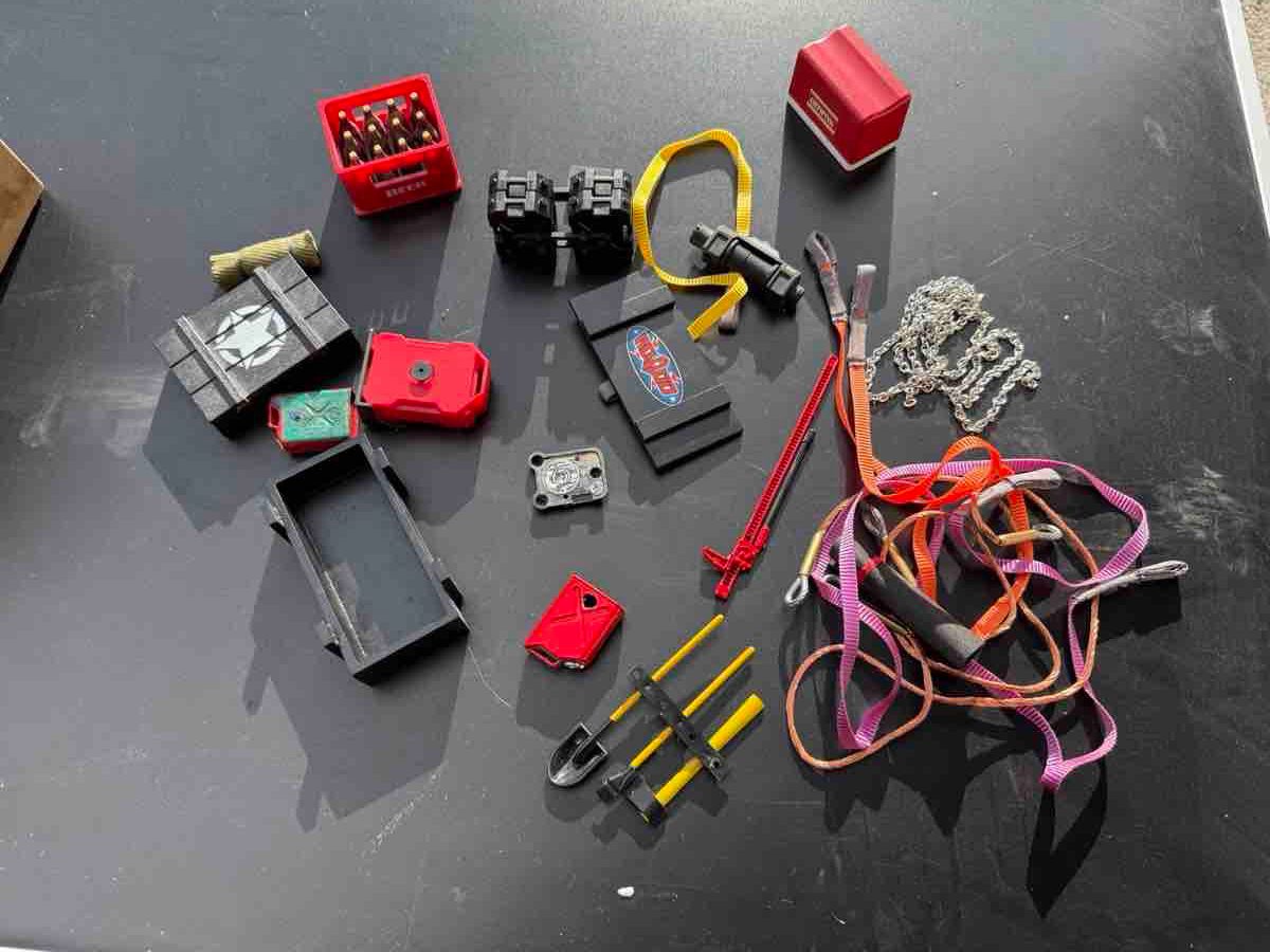 RC Modellbau: Diverse Crawler-Scale-Teile – Gebraucht aus Steffisburg von Hgtr 3