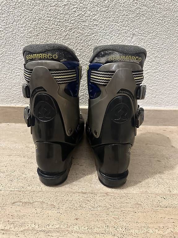 Chaussures hommes: Skischuhe 240-245mm. – D'occasion à Küssnacht am Rigi par mis_skz5 3