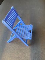 Niedlicher Handyhalter in Form eines Mini-Stuhls – hellblau