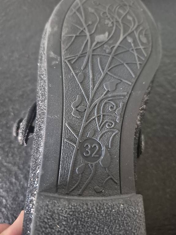 Scarpe per ragazze: Ballerinas gr 32 – Usato da Amsoldingen venduto da kaimhof 1