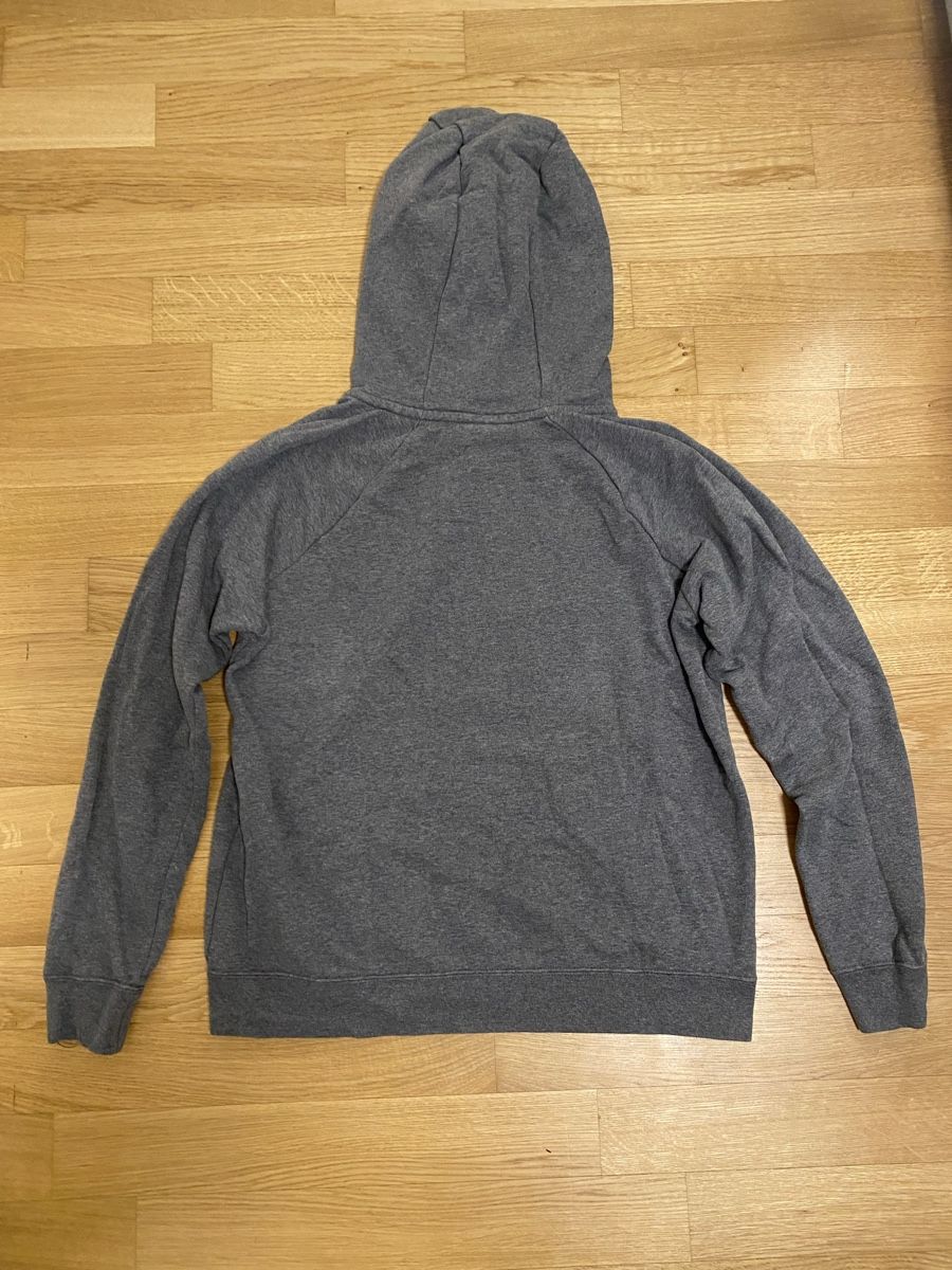 Nike Pullover & Sweatshirts: Nike Pullover grau – Gebraucht aus Basel von niki7v 1