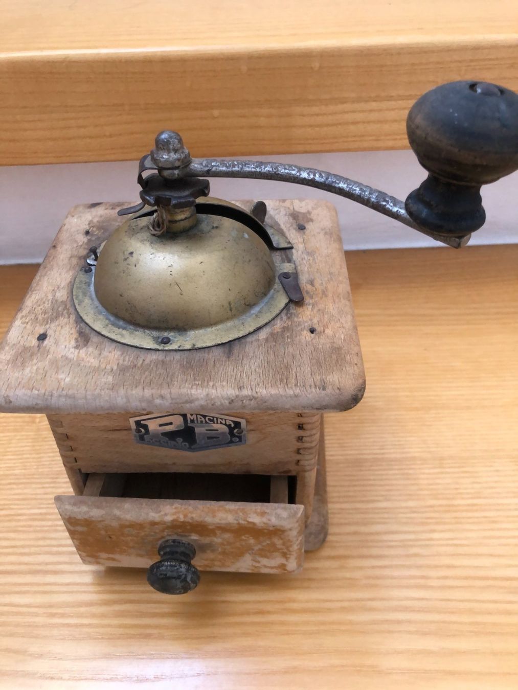 Küchengeräte: antike Kaffeemühle – Gebraucht aus St. Gallen von Blin