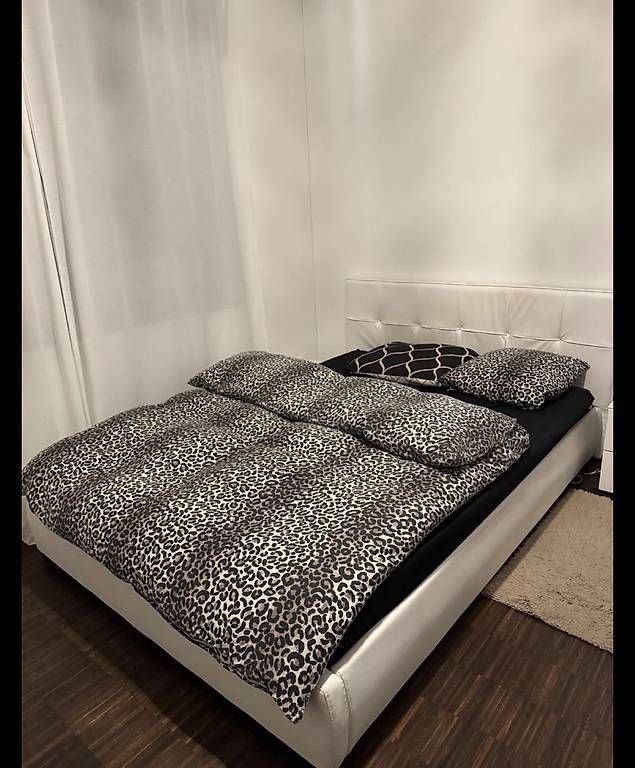 Letti: Bett weiss inkl. neuer Matratze – Usato da Cham venduto da VStore