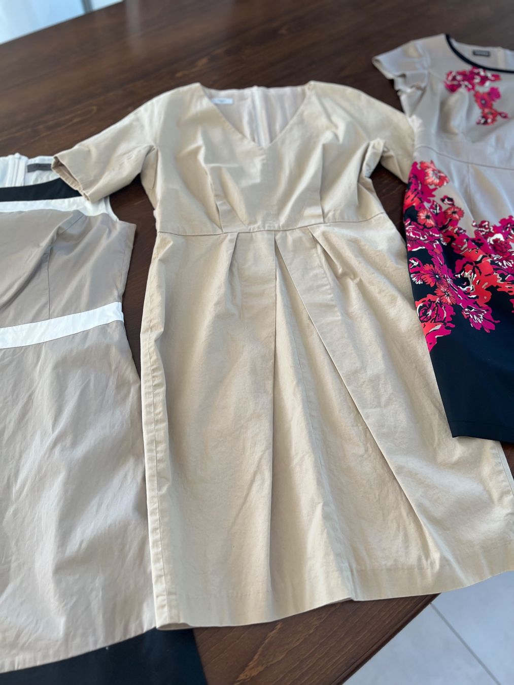 Lotti di vestiti: Marken- Paket 3xKleider und 2Röcke  Gr. 40 – Usato da Ebmatingen venduto da Mistelu 3