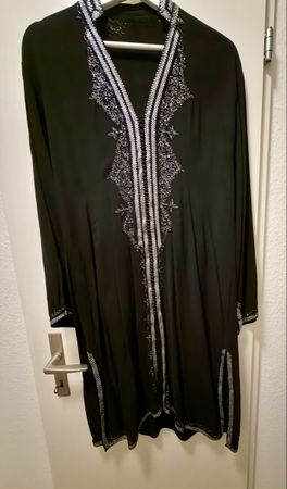 Marokkanische Kaftan mit Silber-Stickerei, Grösse 40/42