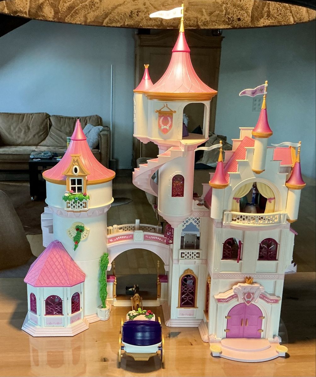 Playmobil Giocattoli: Playmobil Prinzessinnenschloss – Usato da Kappel SO venduto da activision