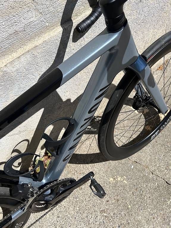 Canyon Biciclette: Canyon Ultimate CF SL 7 Di2 Aero – Usato da Fribourg venduto da est_7zlw 1