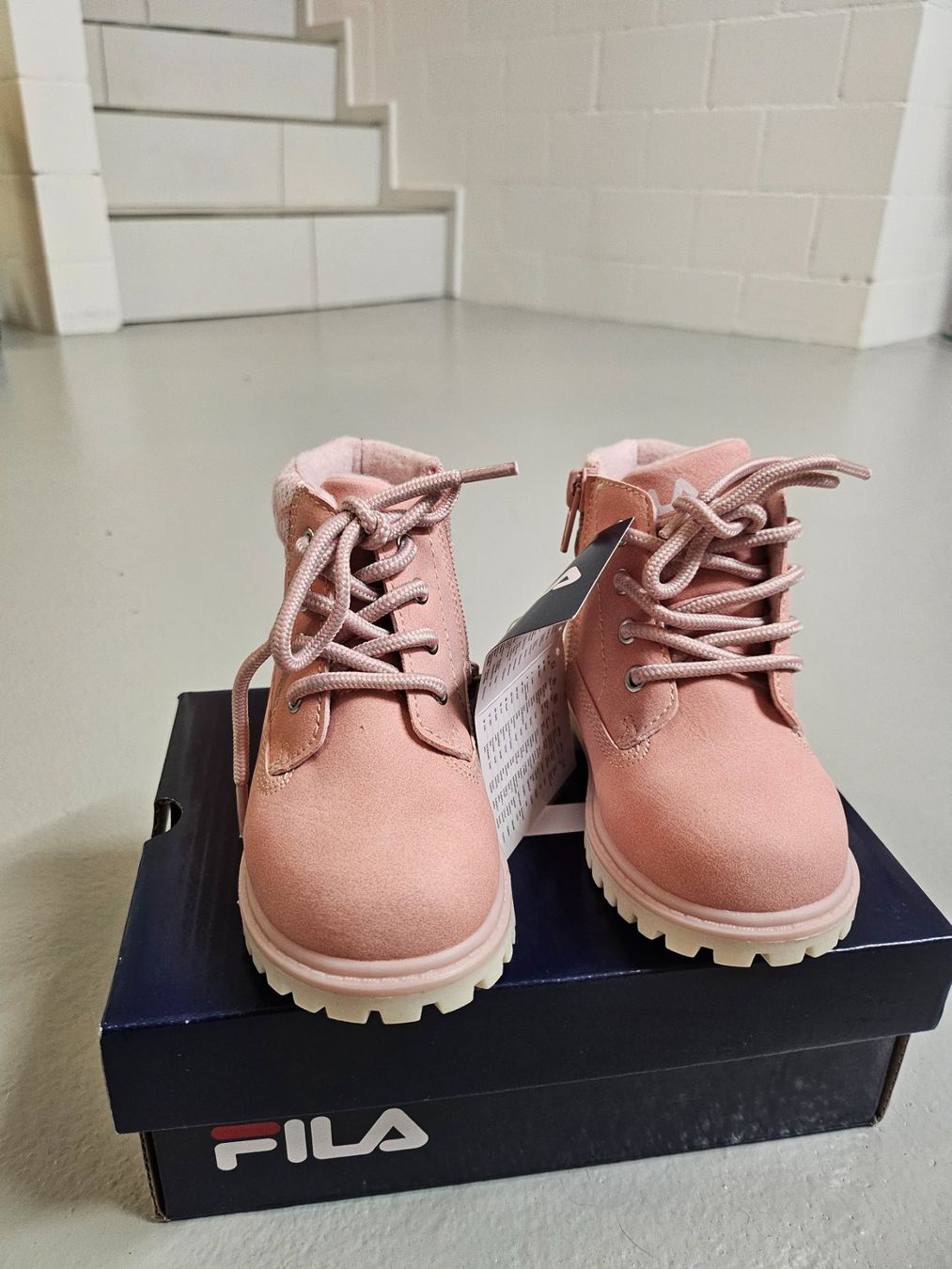 Fila Scarpe per ragazze: Winterstiefel Fila 22 – Nuovo e nell'imballaggio originale da Kefikon TG venduto da Livline