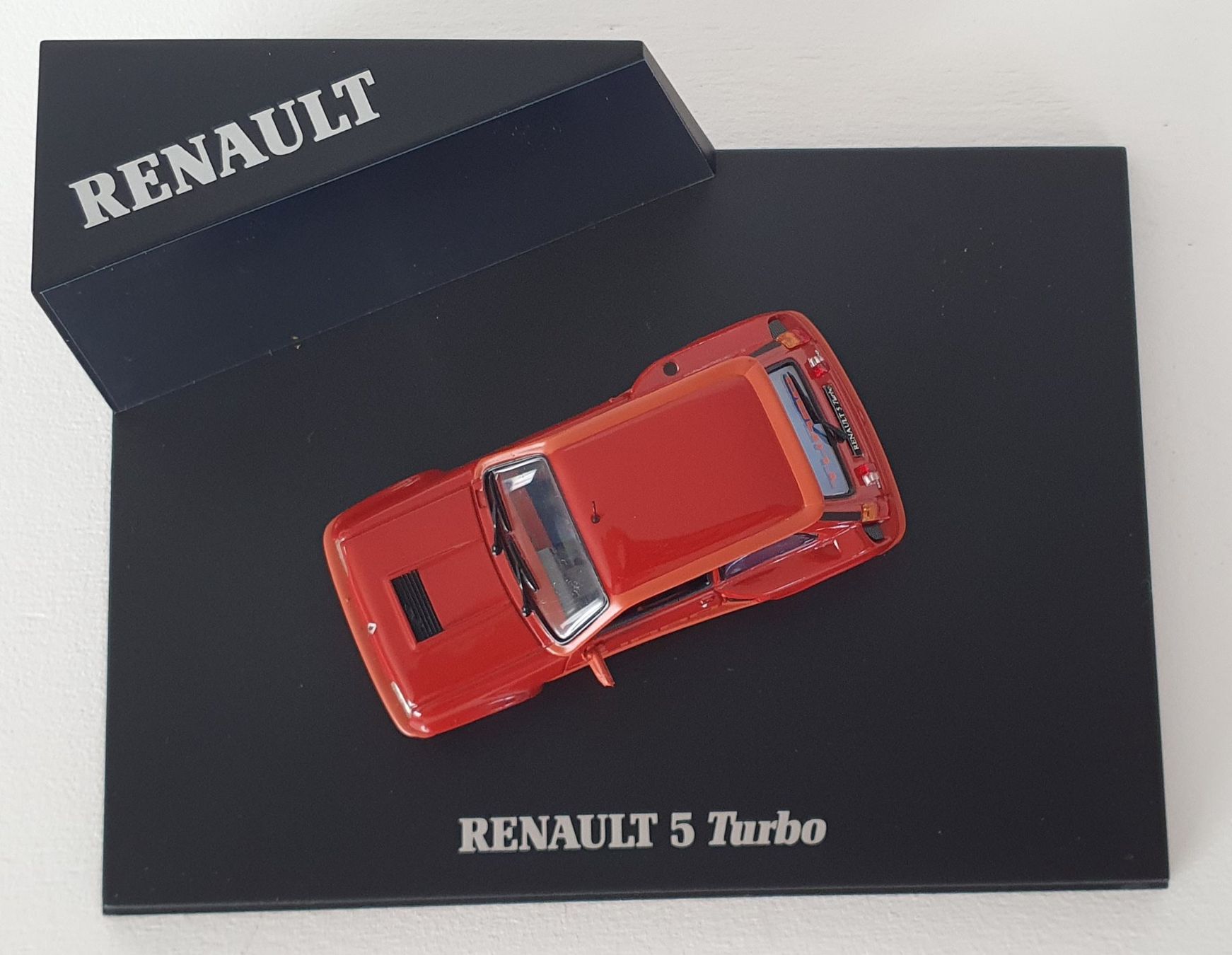 Renault Voitures modèles: Renault 5 Turbo 1/43 Universal Hobbies – D'occasion à St-Barthélemy VD par titeuf5 2