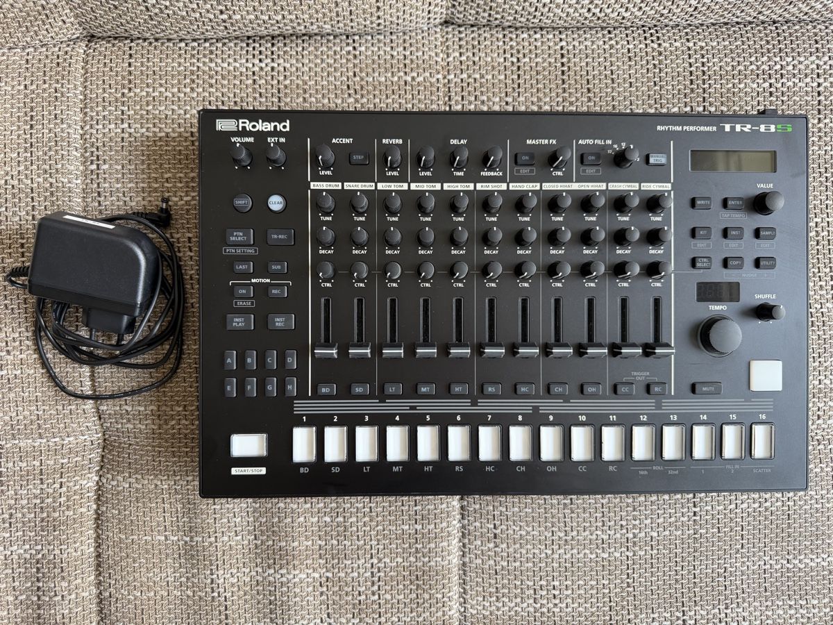 Roland Strumenti musicali: Roland TR-8S – Usato da Schaffhausen venduto da man_n65x 1