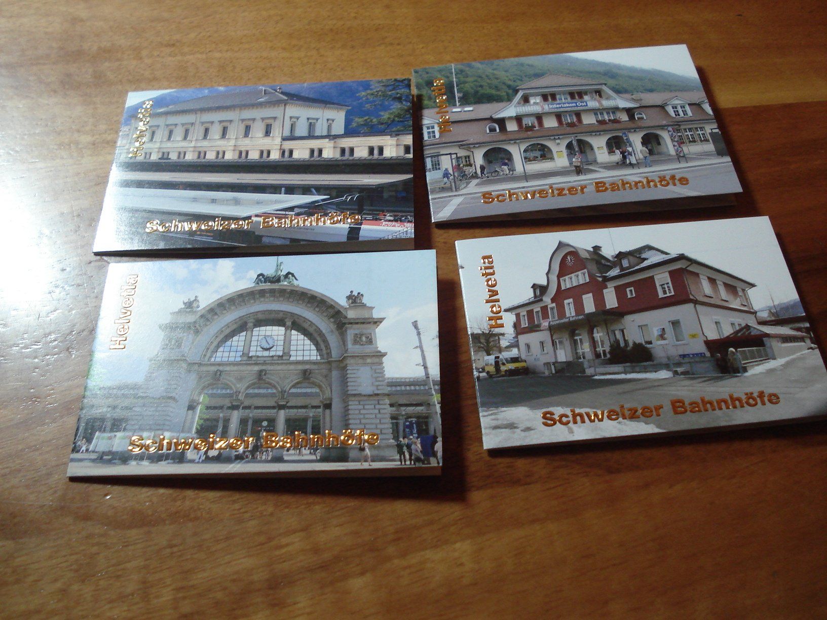 Tous les timbres: 6 Booklets um 2016, SChweizer Bahnhöfe, o der Bahnhöfe – D'occasion à Niederwil AG par morostahu 1
