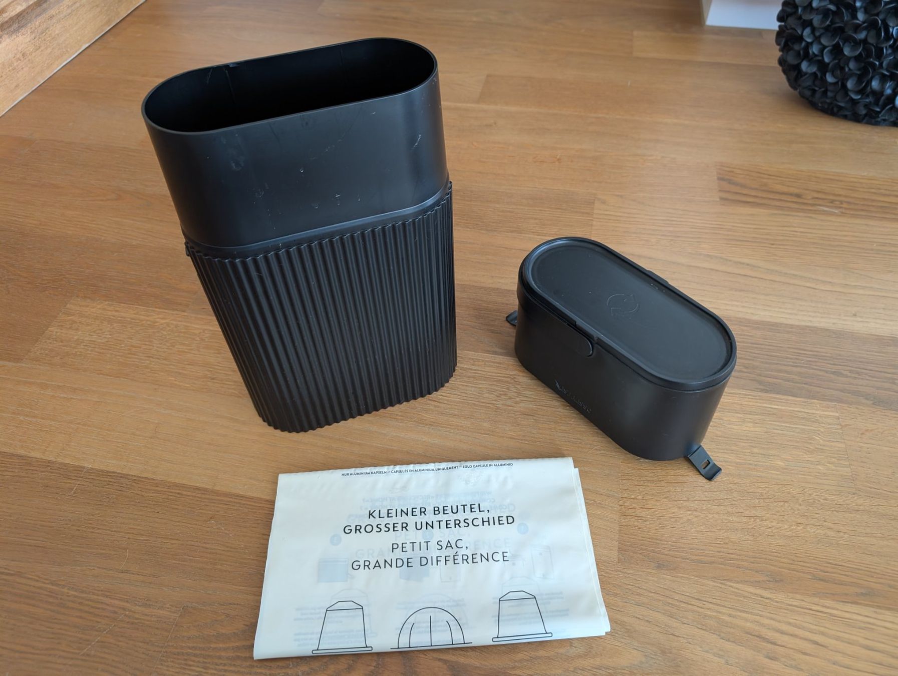 Recipients et similaires: Nespresso Recyclingbehälter – D'occasion à Meggen par Schmido007 1