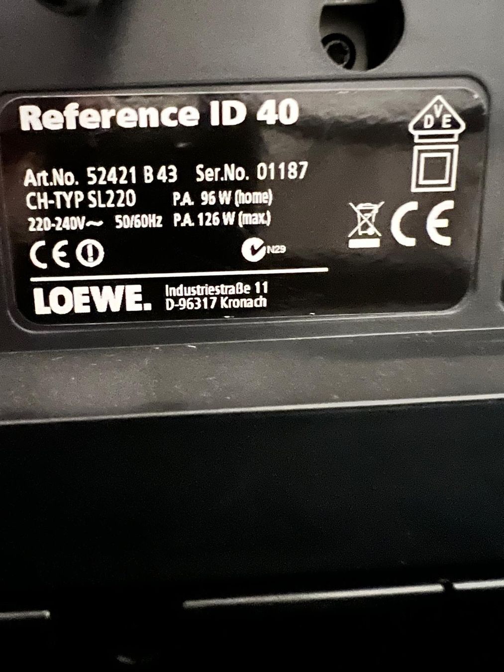 Loewe Meubles TV: Loewe Reference ID40 mit Standfuss +Lowboard weiss Hochglanz – D'occasion à ZUG par sch_xpf5 3