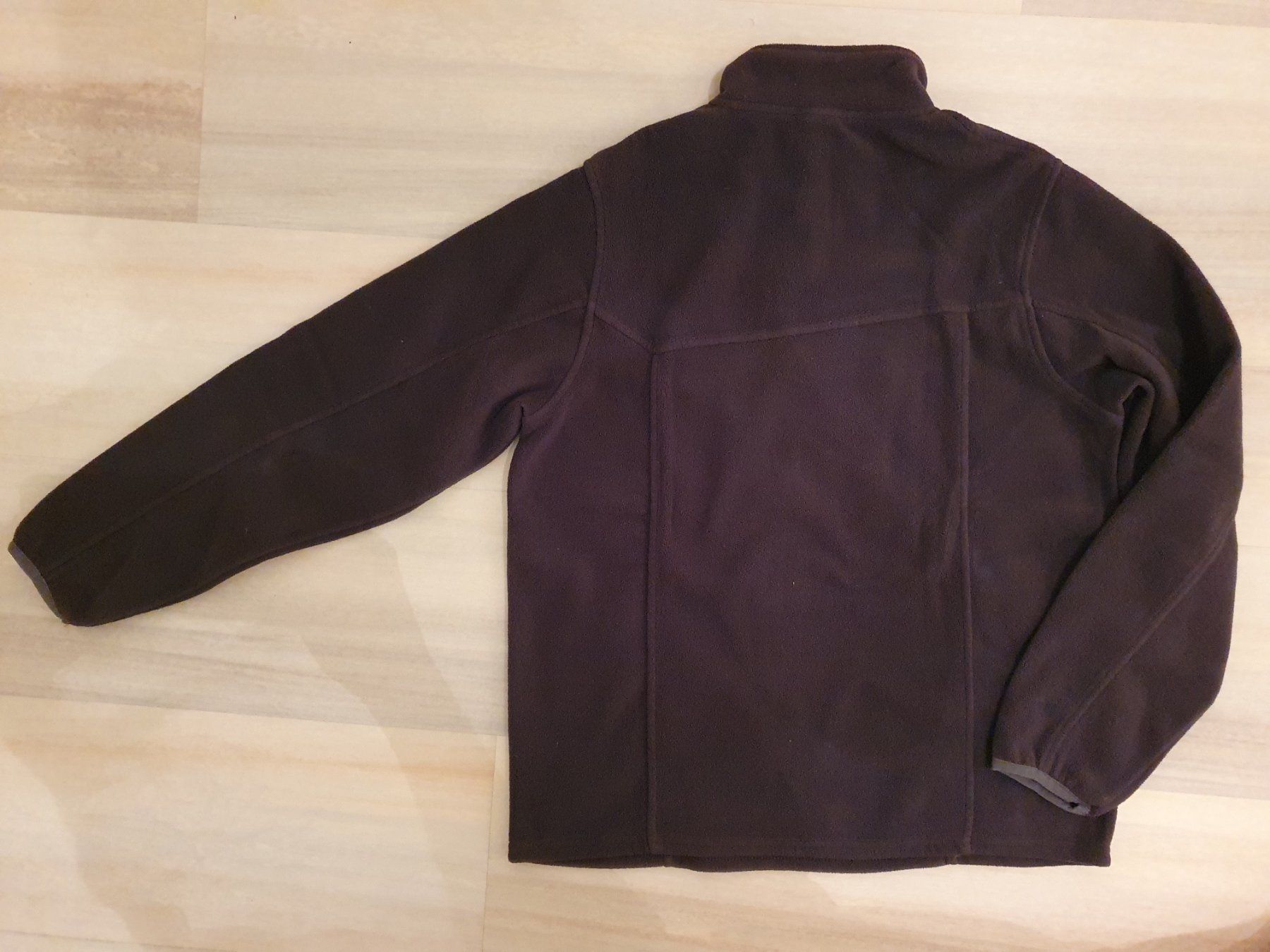 Maglioni & Felpe: Schwarzer Fleecepullover Grösse S – Usato da Weiningen ZH venduto da jet_qh2c 2