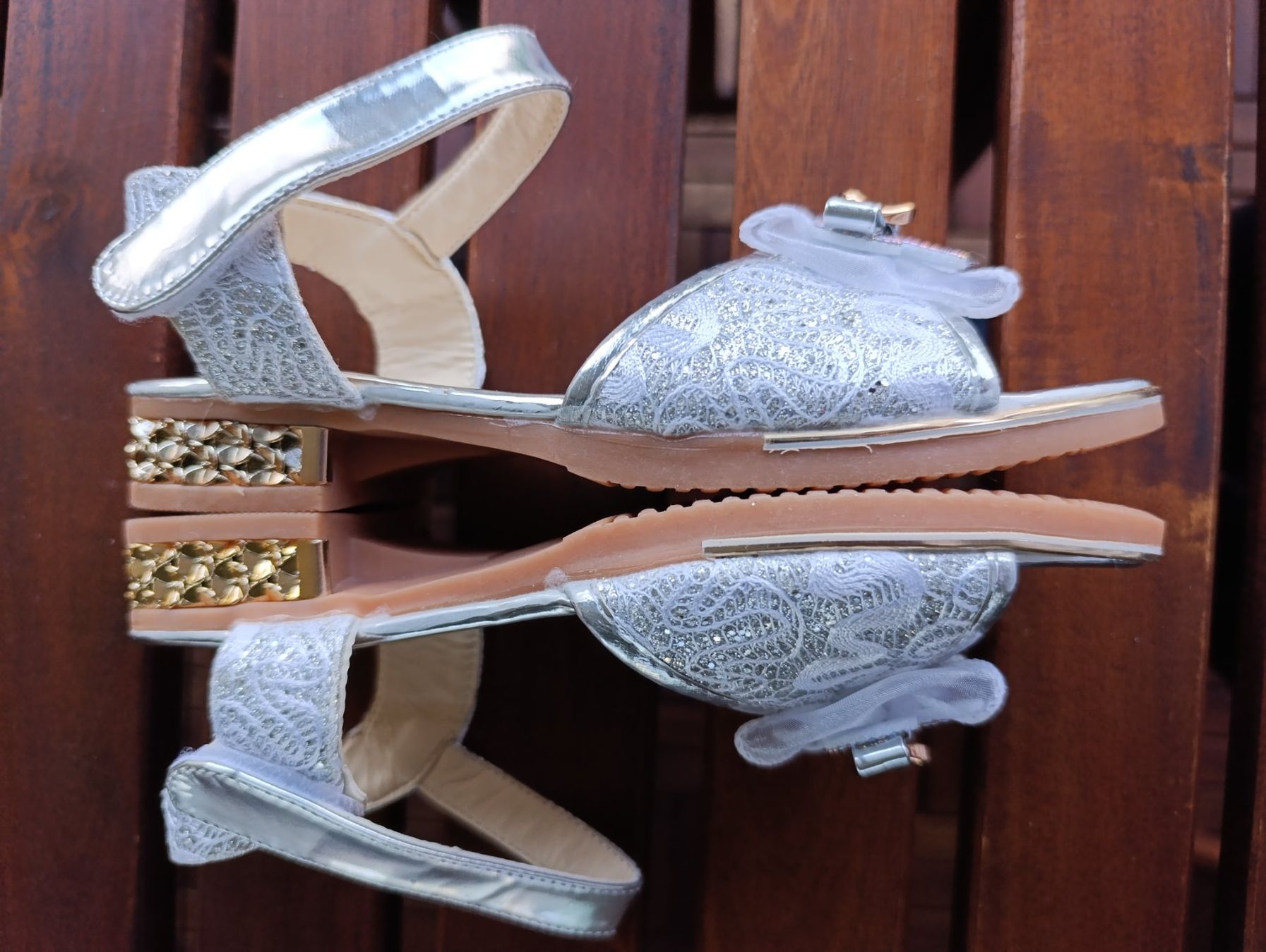 Scarpe per ragazze: Mädchen Festliche Silber Sandalen, Gr. 36 NEU – Nuovo e nell'imballaggio originale da Zürich venduto da mir_2kjl 5