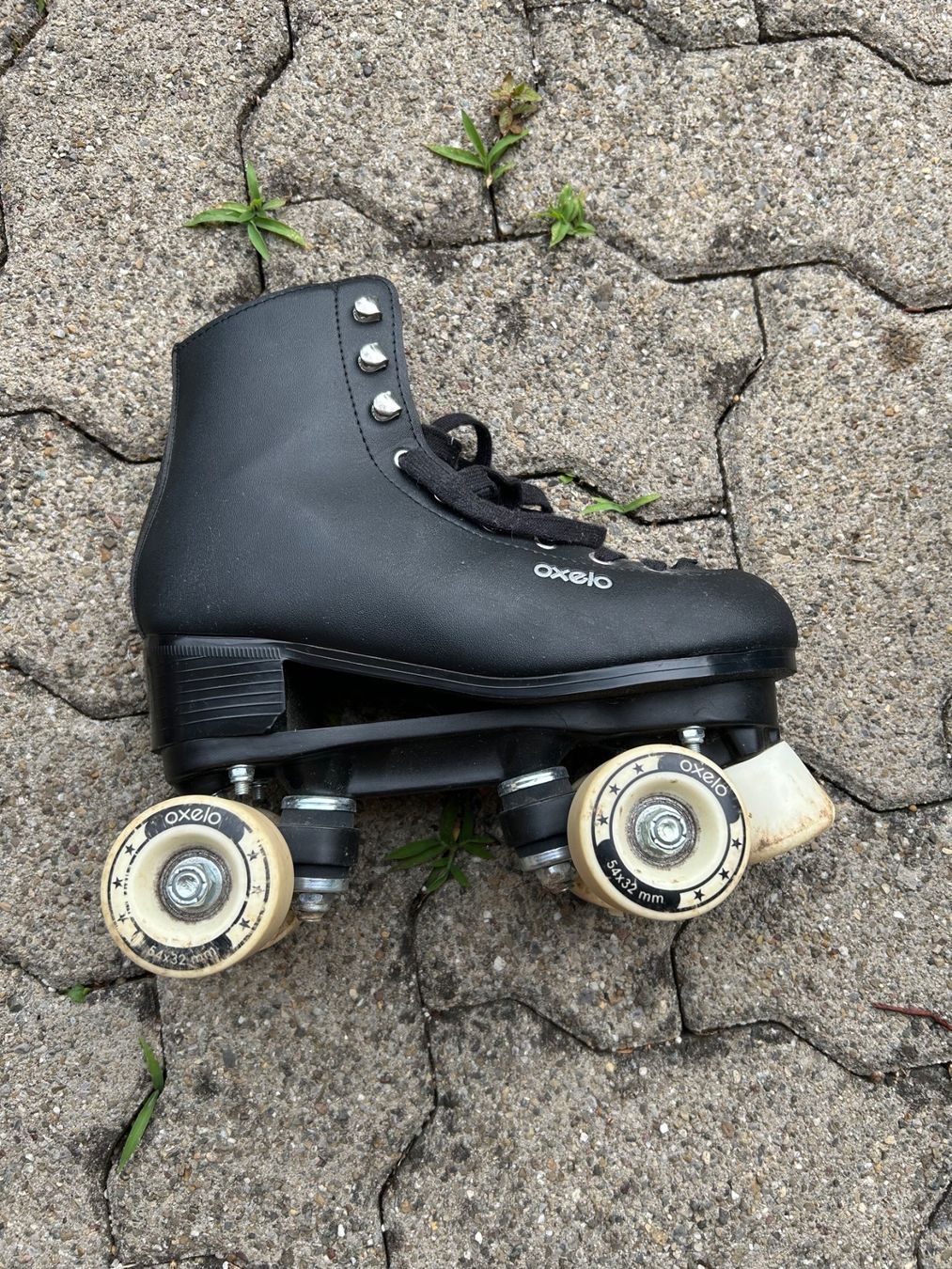 Decathlon Inline-Skating & Rollschuhe: Rollschuhe Gr. 37 (schwarz) – Gebraucht aus Schwerzenbach von Herbstzauber 2