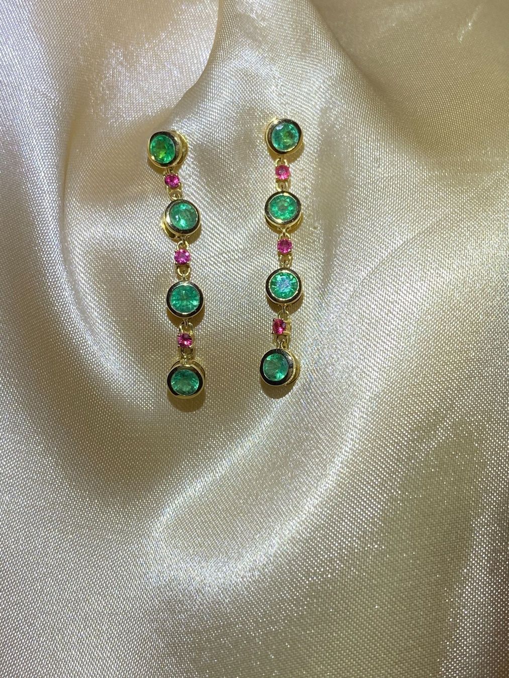 Orecchini pendenti & Orecchini a lobo: Emerald/ Smaragd Ohrringe/ 18k Gold – Nuovo e nell'imballaggio originale da Sarnen venduto da Yingsperlen1 1