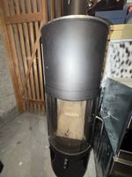 Gebrauchter Holzofen, schwarz