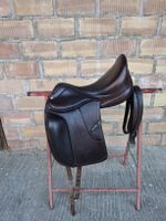 Vega Dressursattel DVS 17.5" | M(+2) | Braun | Guter Zustand