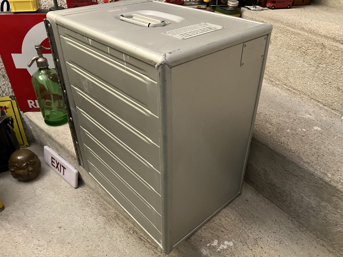 Contenitori edile: Wamos Air Galley Box / Container – Usato da Zürich venduto da Classic_Collection_Zurich 3