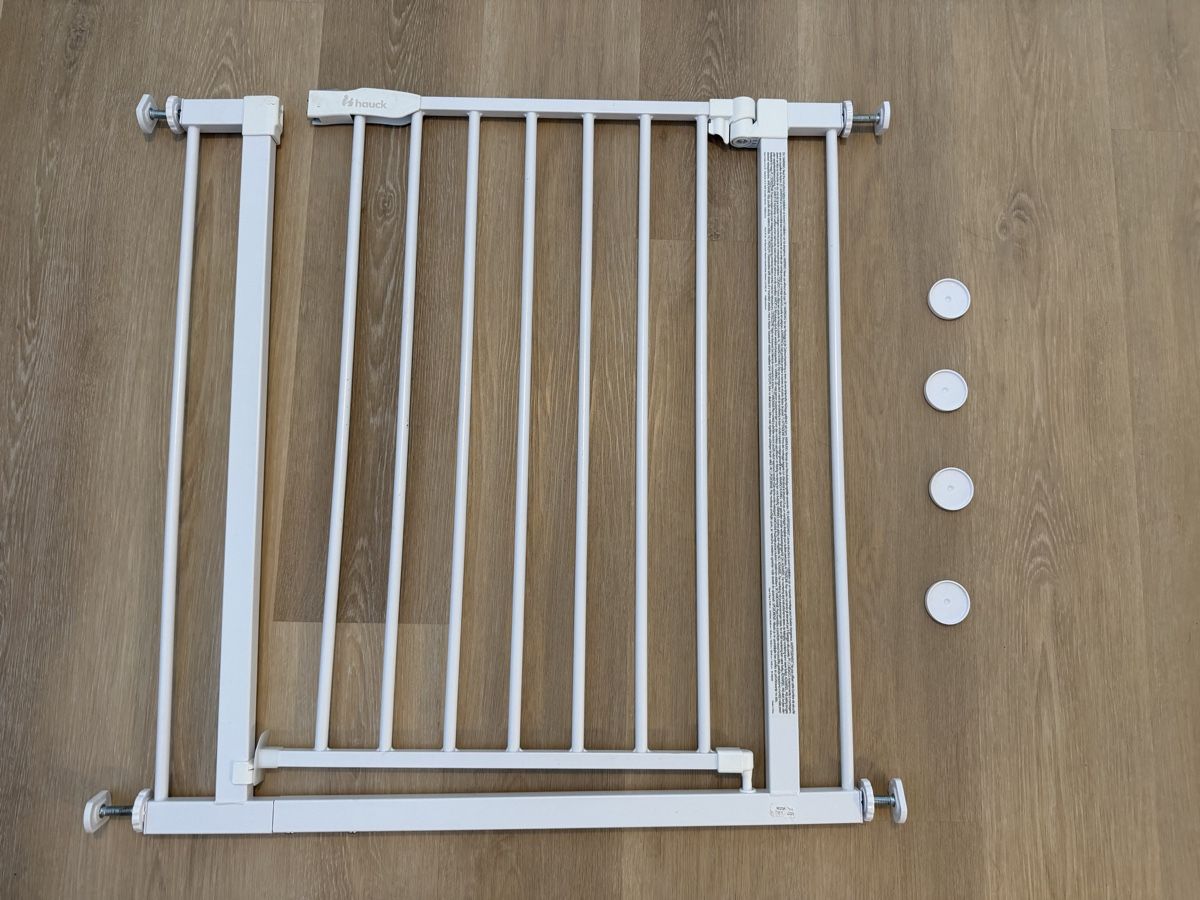 Hauck Lauf- & Sicherungsgitter: White safety gate with mounting hardware – Gebraucht aus Freienbach von gio_cor
