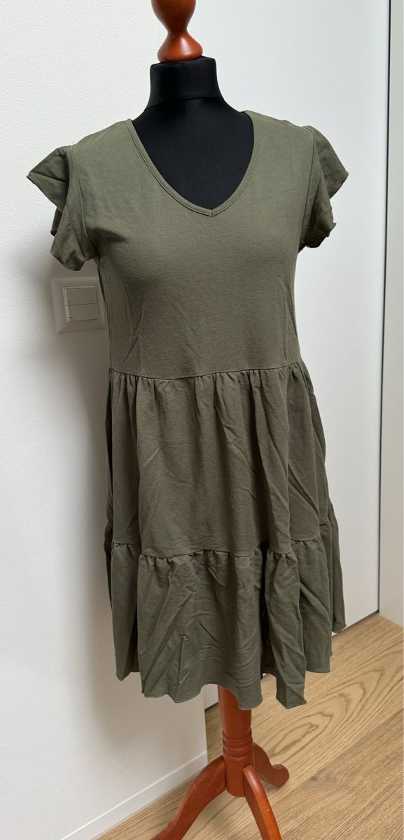 Vestiti: Vollantkleid Chicorée / GR S / olive – Nuovo (secondo la descrizione) da Hergiswil NW venduto da Labello01