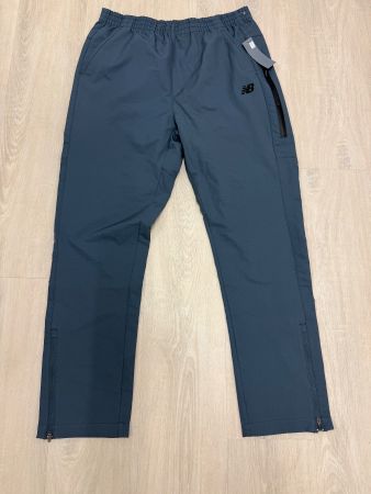 New Balance Trainingshose Herren L, warm, neu mit Etikett