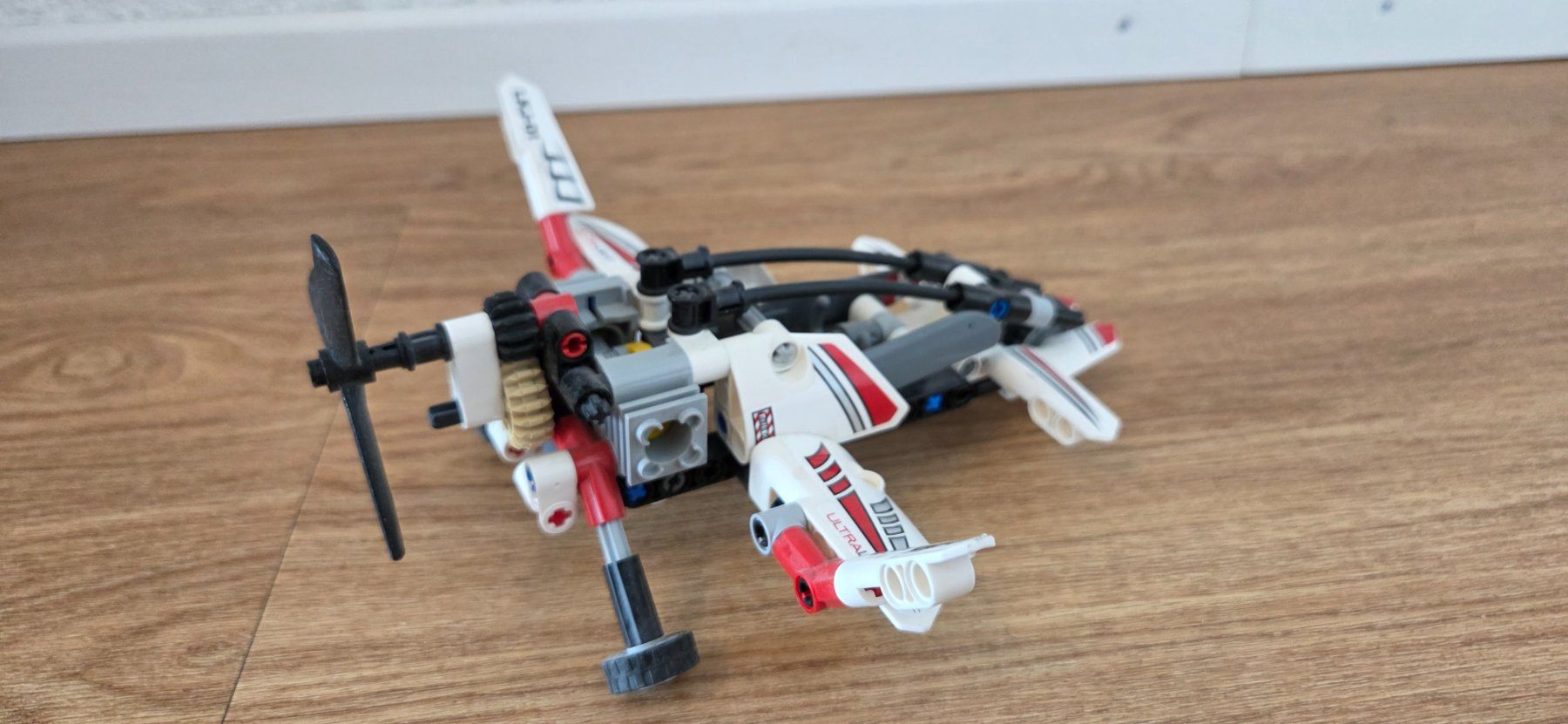 Lego Kit di costruzioni: Lego Technic 42057 Ultraleicht-Hubschrauber – Usato da Hägendorf venduto da Hedi3