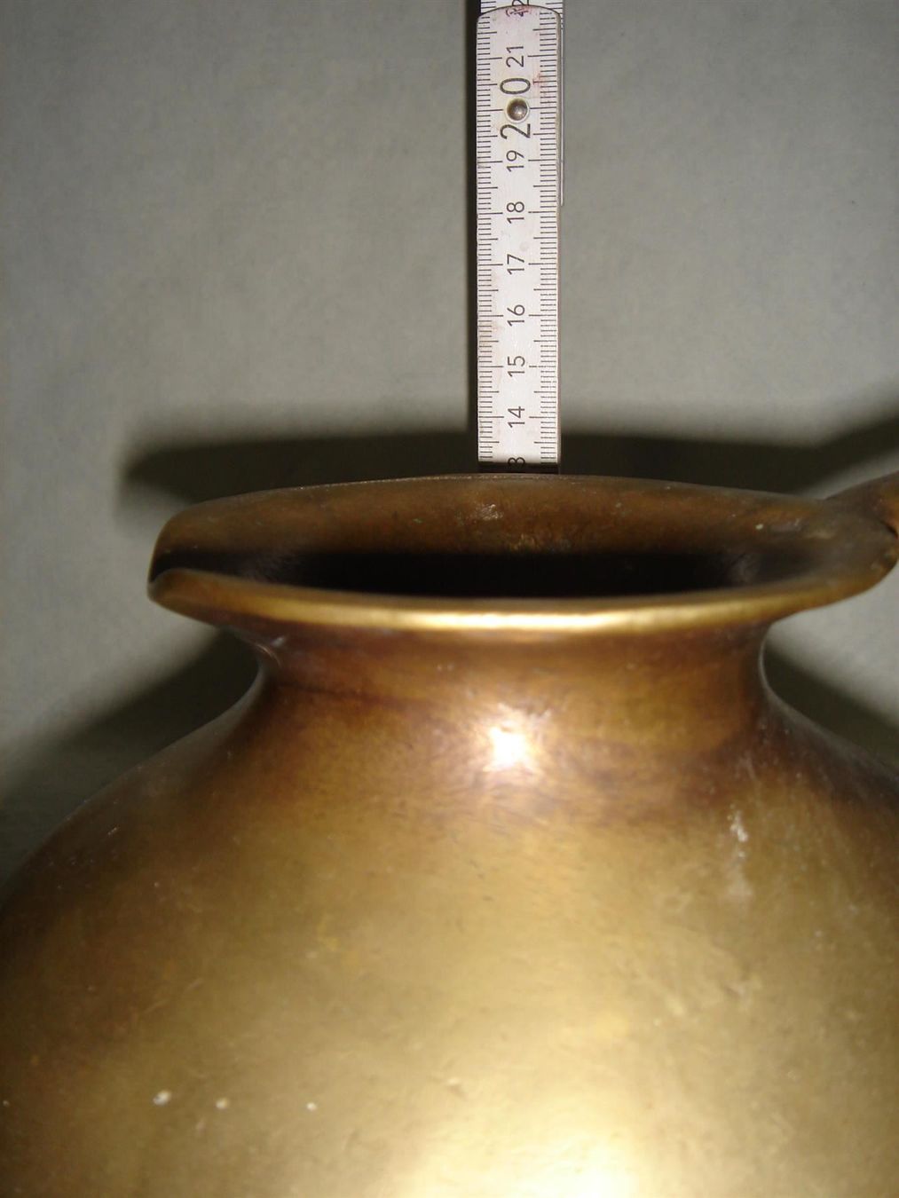 Caraffe: Bronzekanne – Usato da Lommiswil venduto da Upa 2