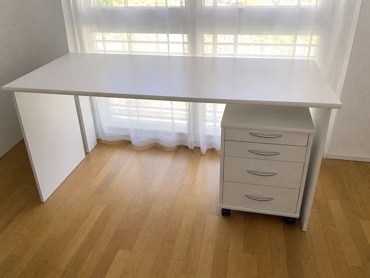 Bureaux: Pult mit Korpus – D'occasion à Altdorf UR par nemio.shop