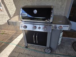 Weber Gasgrill Genesis II GS4 mit Vok, Haube
