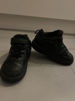 Nike Kinderschuhe Grösse 25