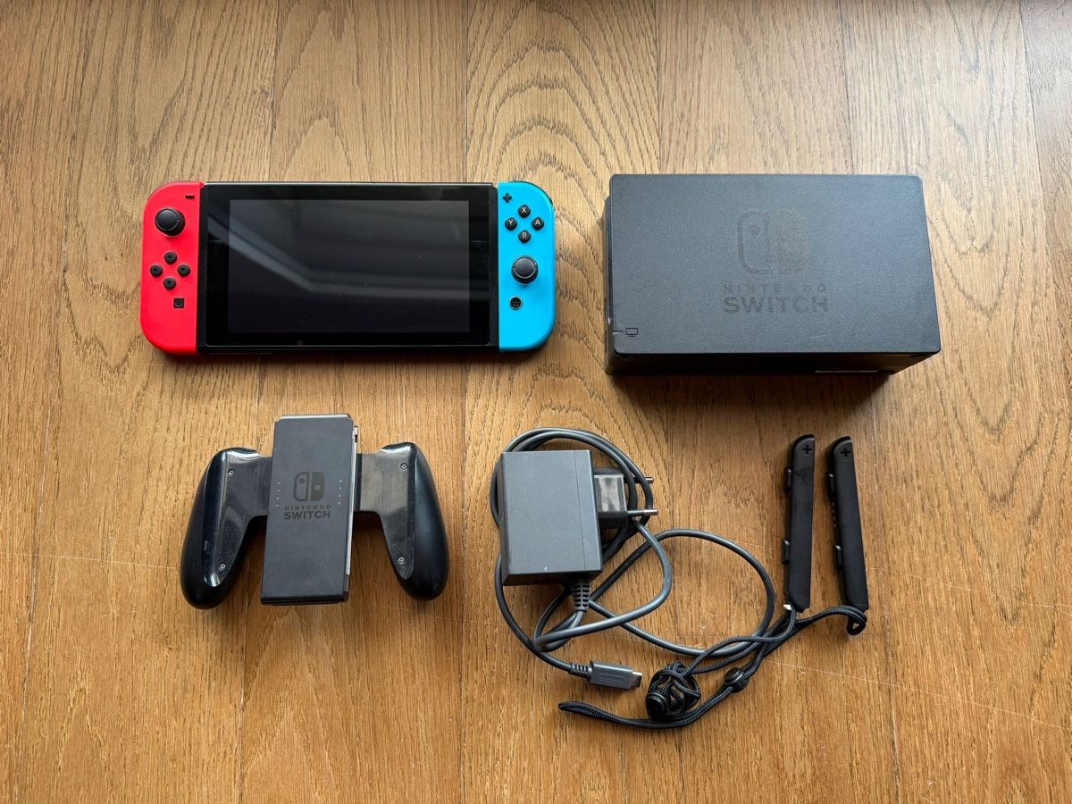 Nintendo Console: Konsole Nintendo Switch – Usato da Läufelfingen venduto da Seraphim13