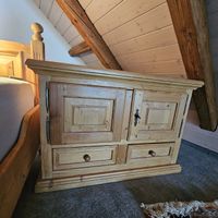 Holzkommode